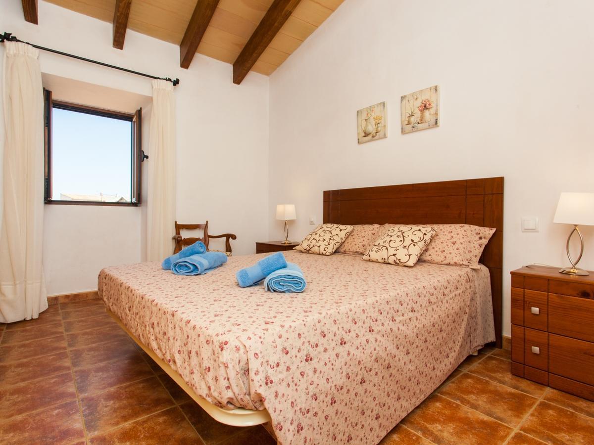 Villa Paula Llombarts Экстерьер фото